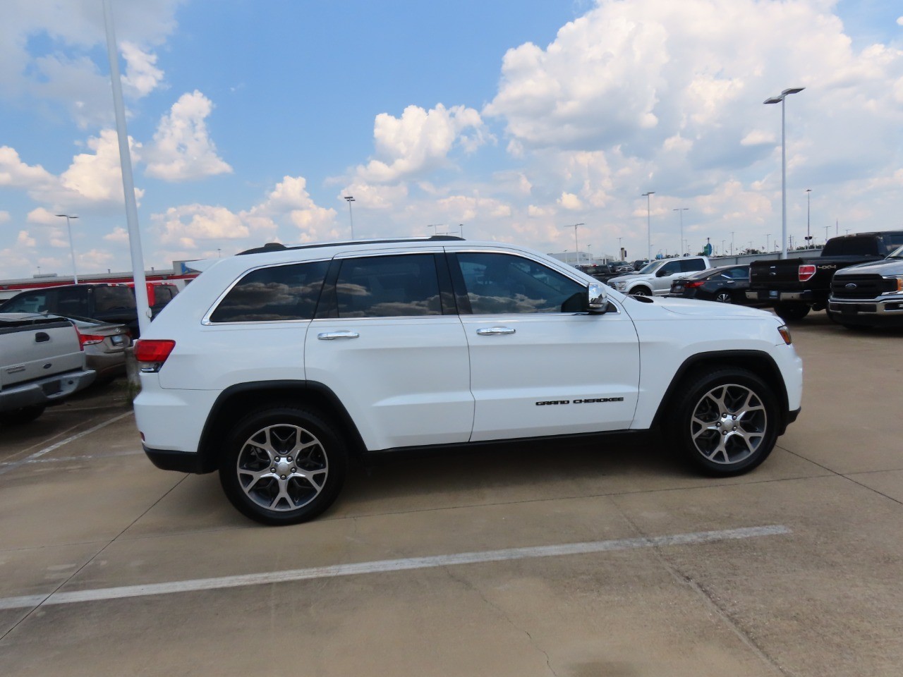 used 2019 Jeep Grand Cherokee car, priced at $17,999