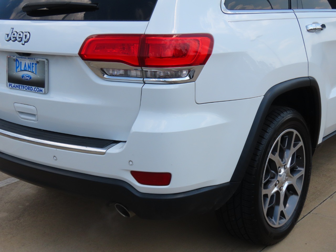 used 2019 Jeep Grand Cherokee car, priced at $17,999
