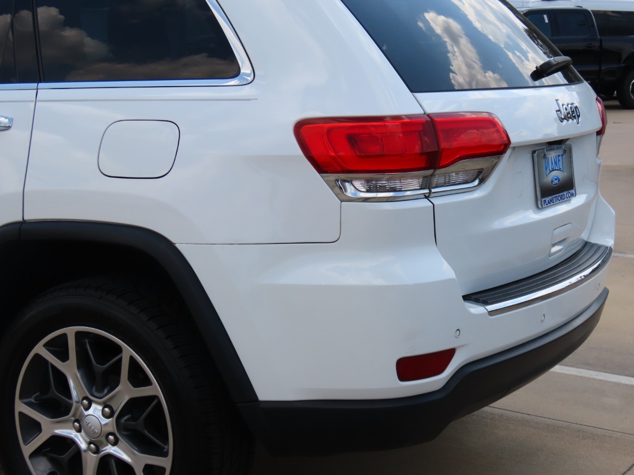 used 2019 Jeep Grand Cherokee car, priced at $17,999