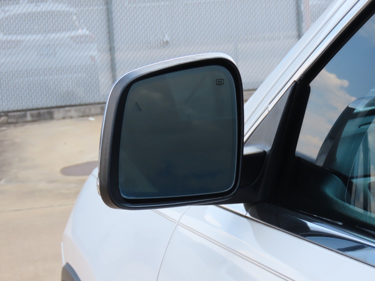 used 2019 Jeep Grand Cherokee car, priced at $17,999