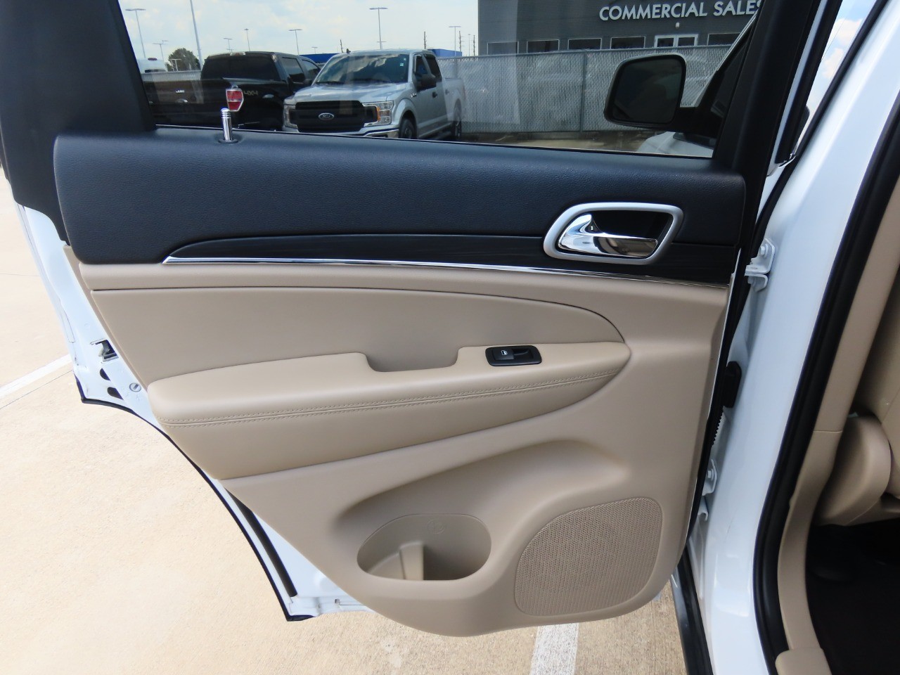 used 2019 Jeep Grand Cherokee car, priced at $17,999