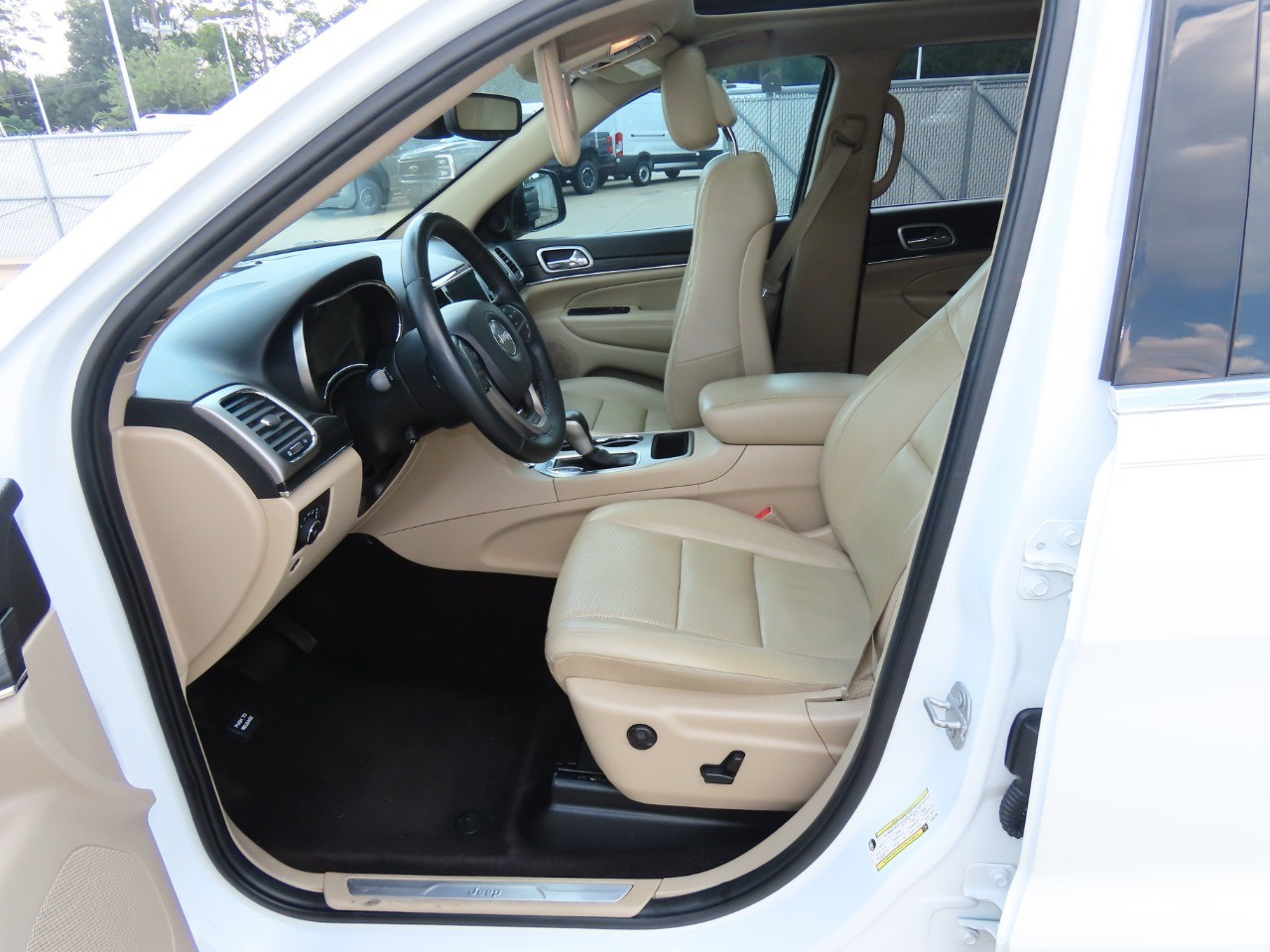 used 2019 Jeep Grand Cherokee car, priced at $17,999