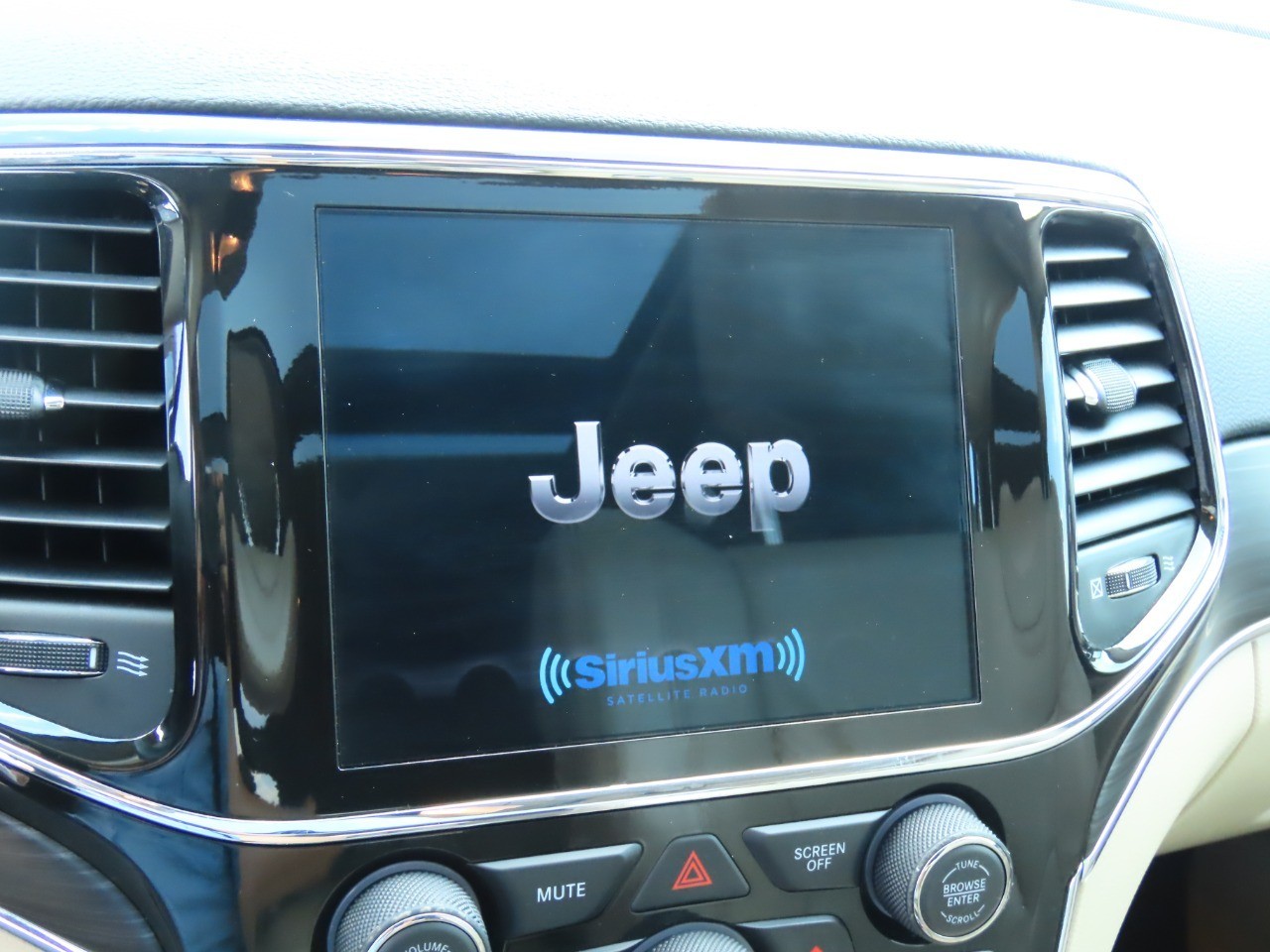 used 2019 Jeep Grand Cherokee car, priced at $17,999