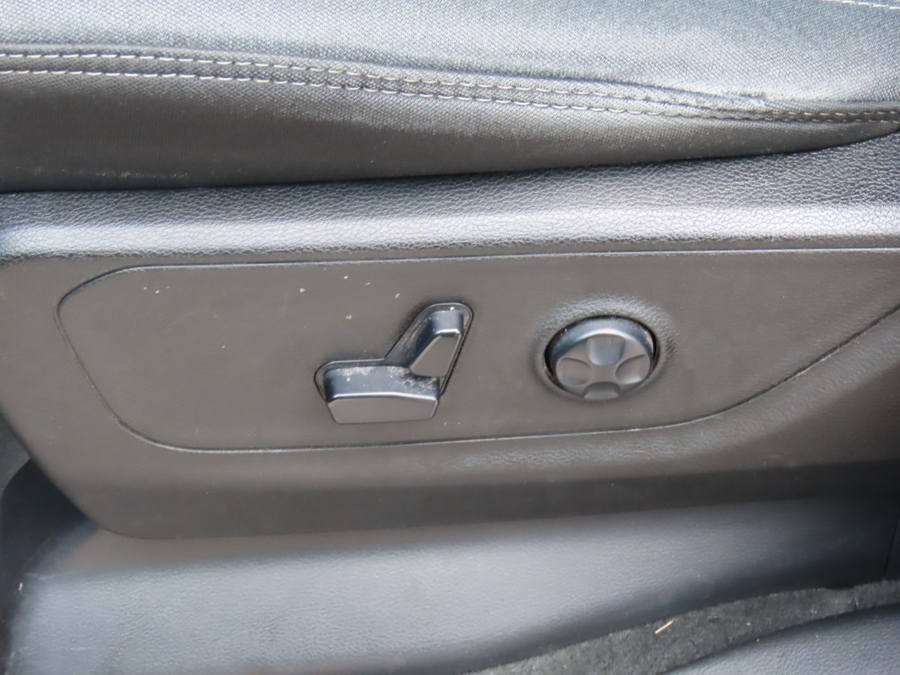 used 2021 Ram 1500 car, priced at $25,999
