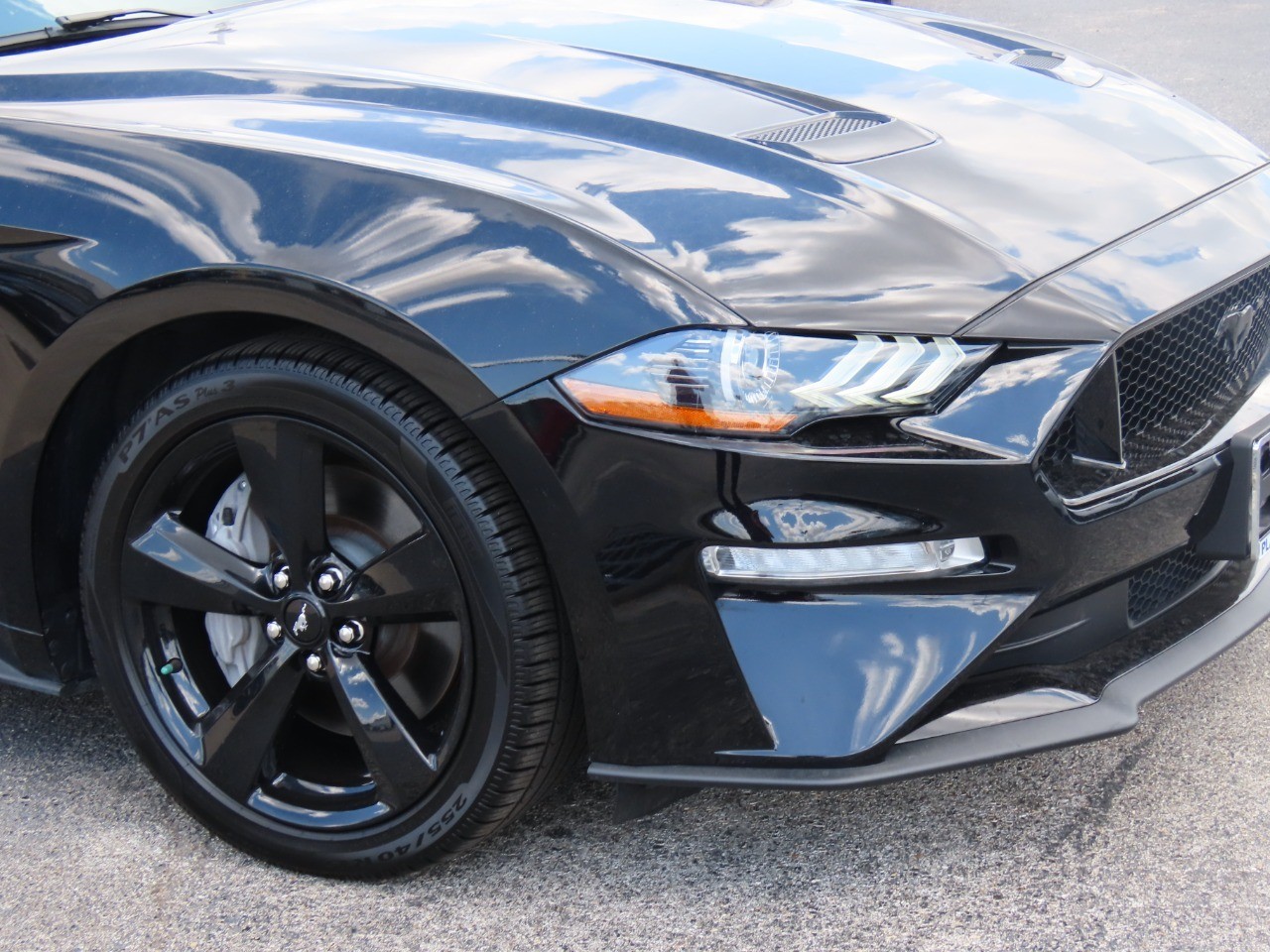 used 2022 Ford Mustang car, priced at $39,999