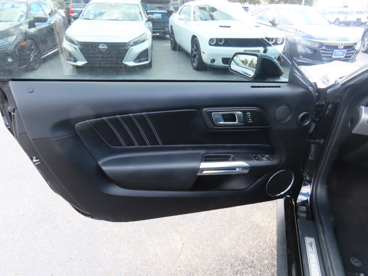 used 2022 Ford Mustang car, priced at $39,999