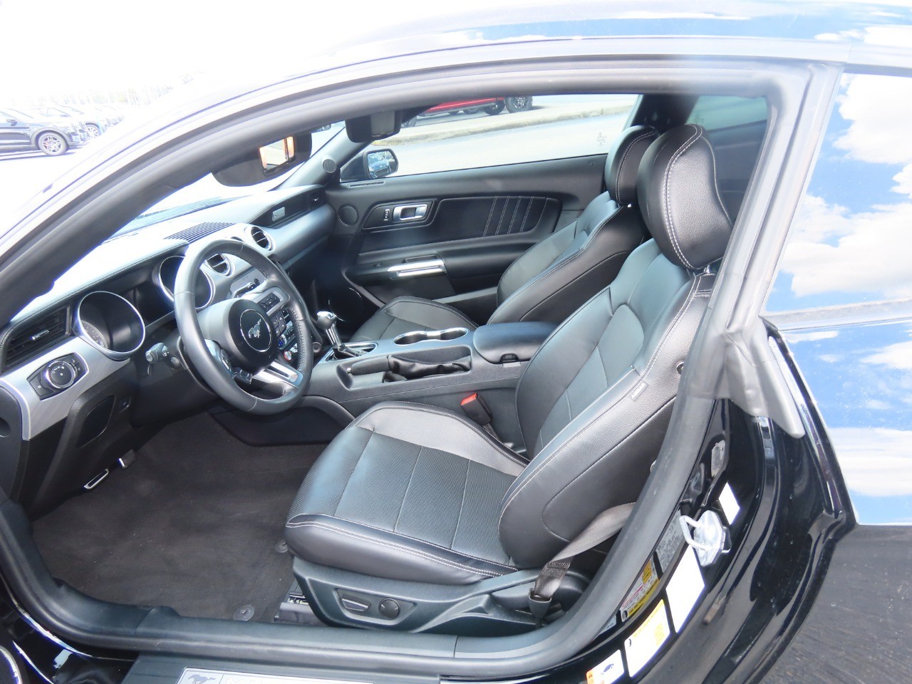 used 2022 Ford Mustang car, priced at $39,999