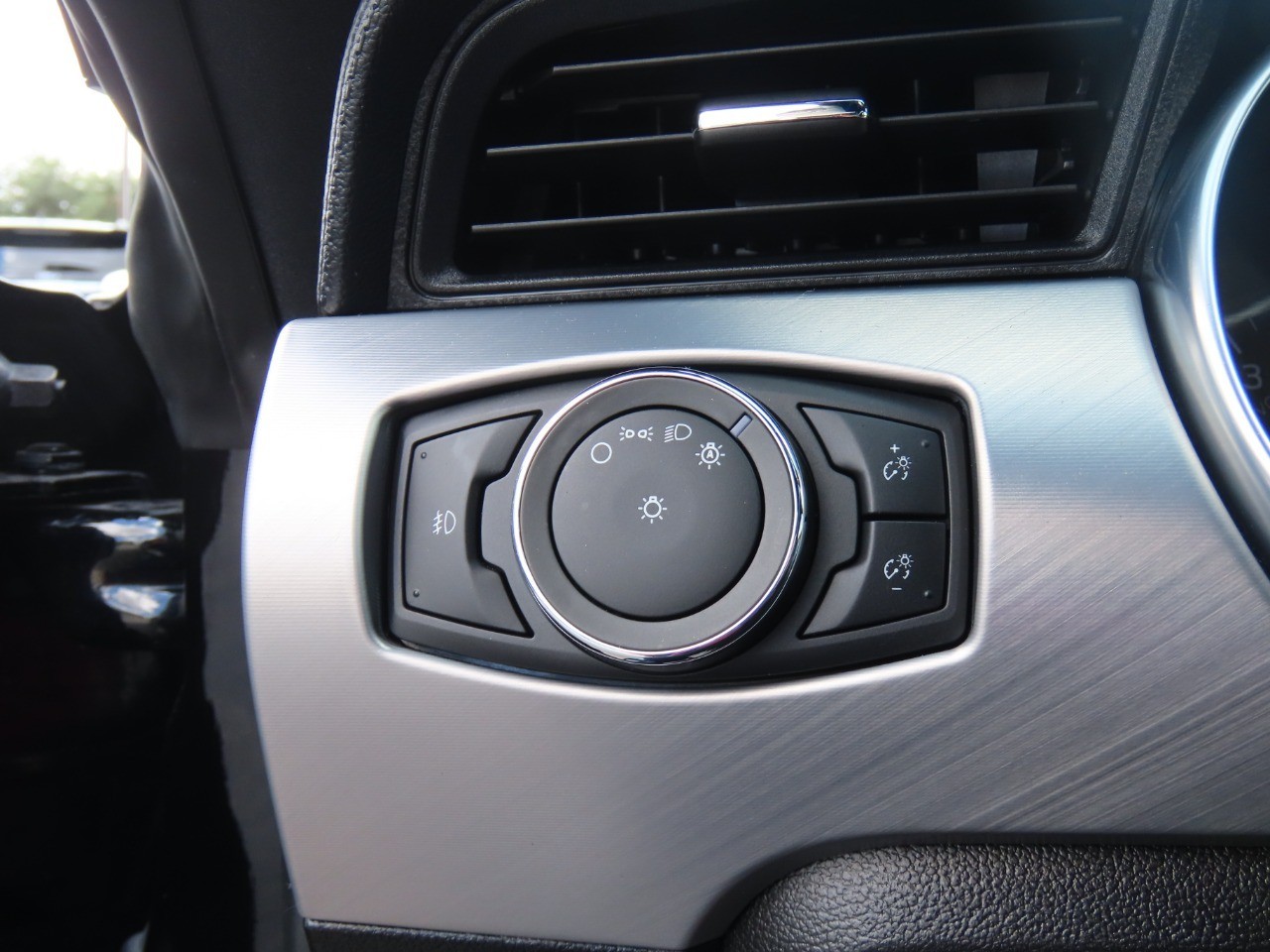used 2022 Ford Mustang car, priced at $39,999