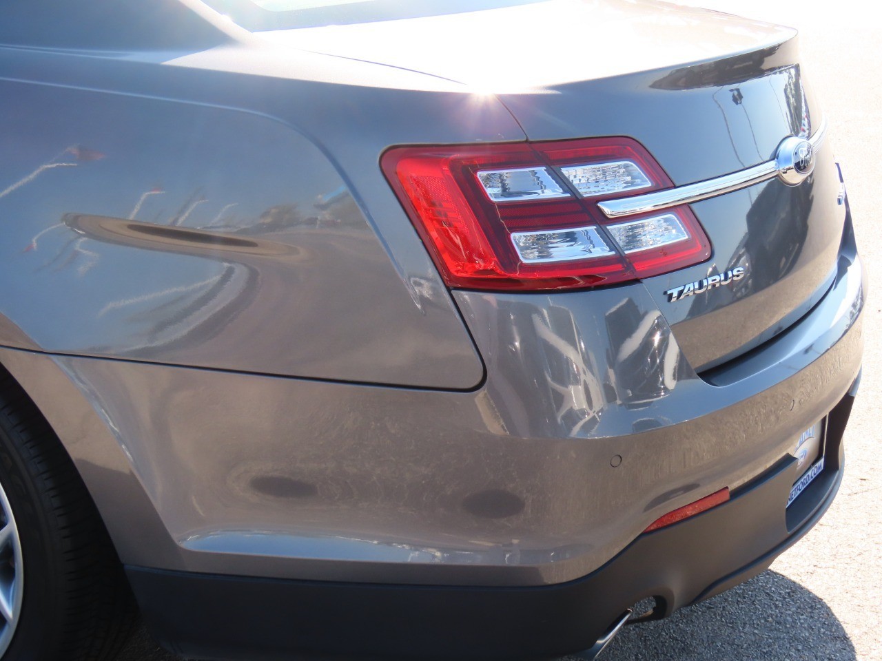 used 2013 Ford Taurus car