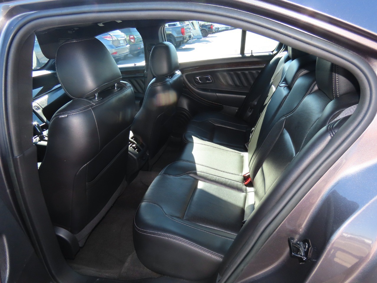 used 2013 Ford Taurus car