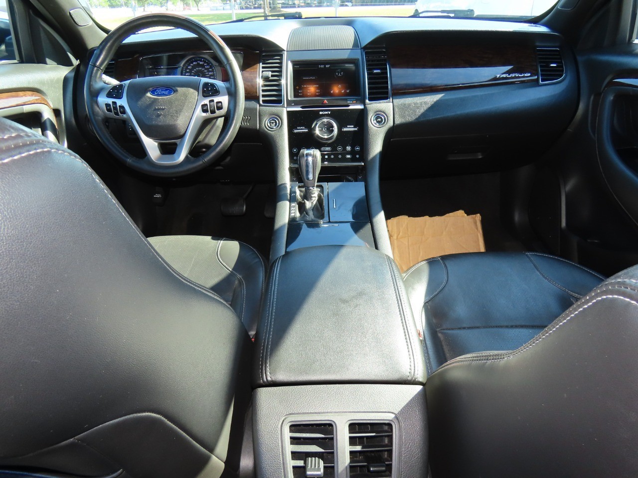 used 2013 Ford Taurus car