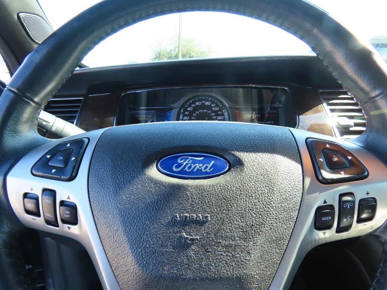 used 2013 Ford Taurus car