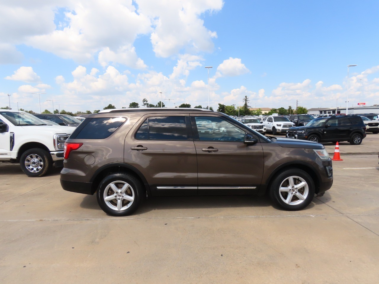used 2016 Ford Explorer car