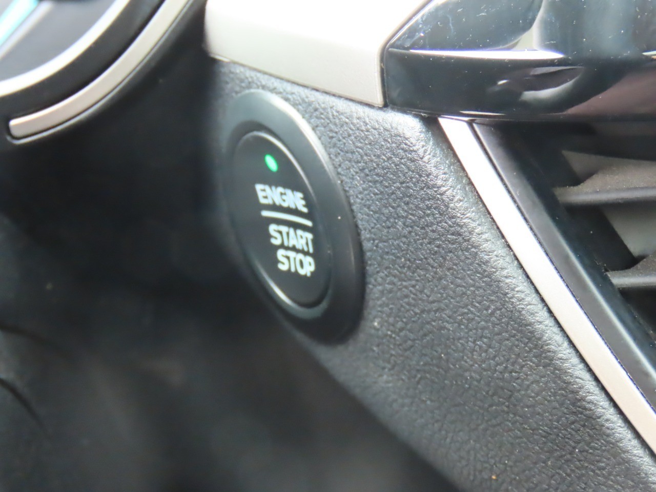 used 2020 Ford Escape car, priced at $15,999