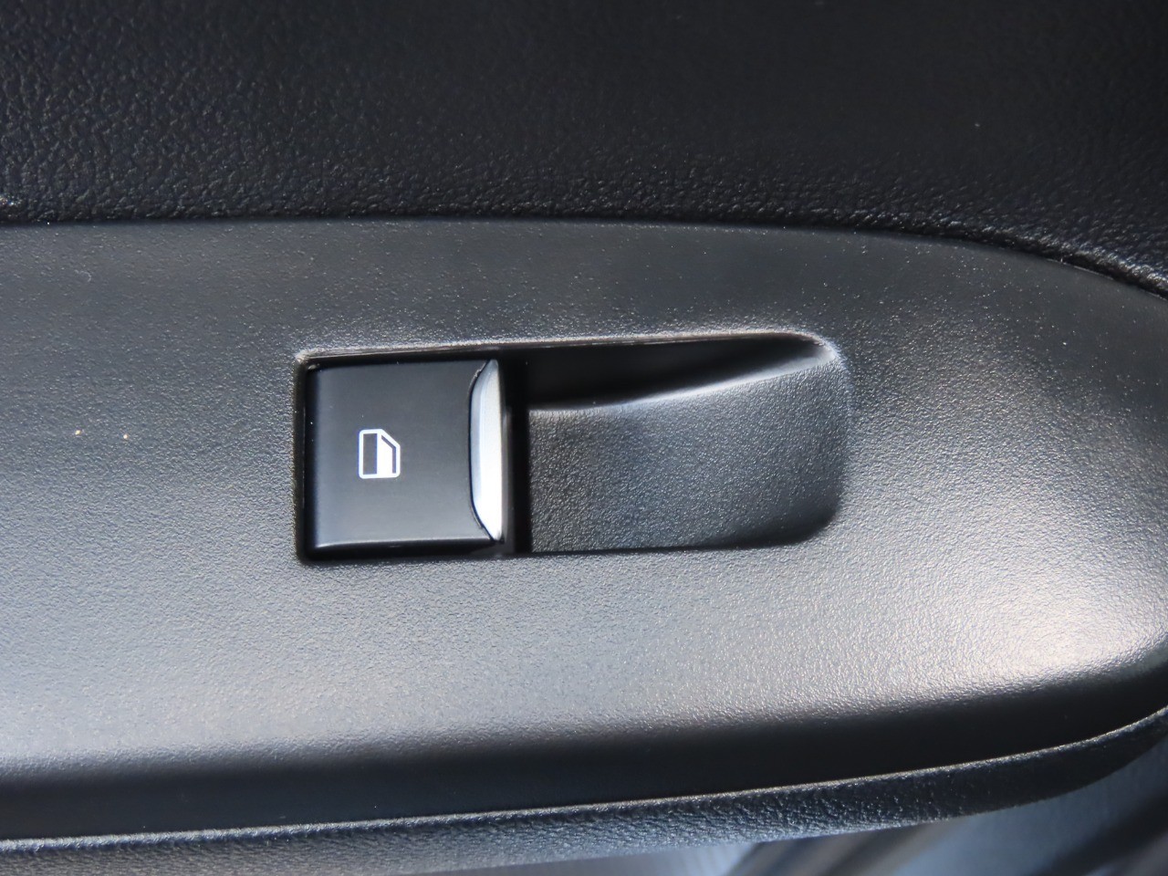 used 2022 Ford Escape car, priced at $25,999