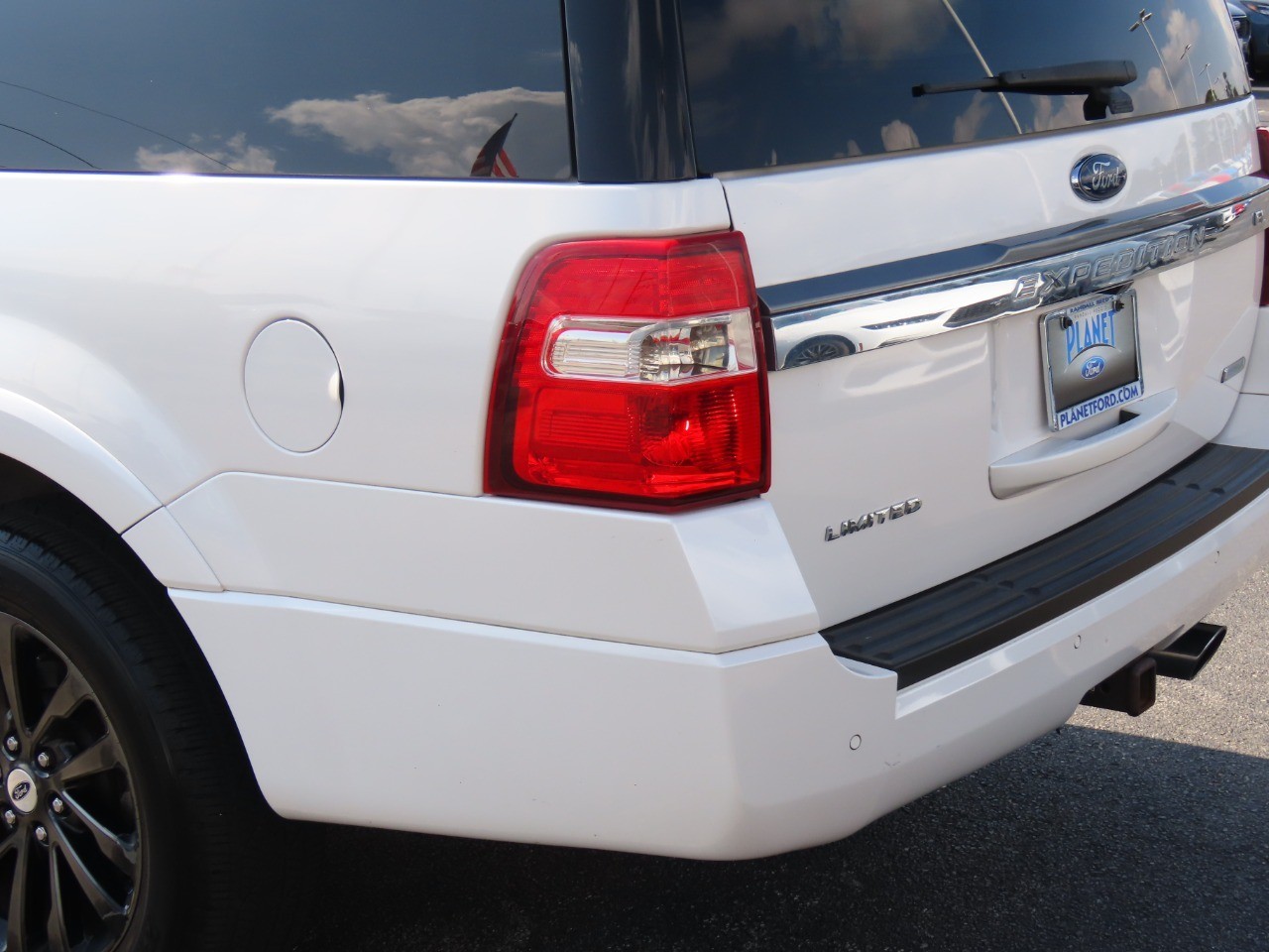 used 2017 Ford Expedition EL car, priced at $17,999
