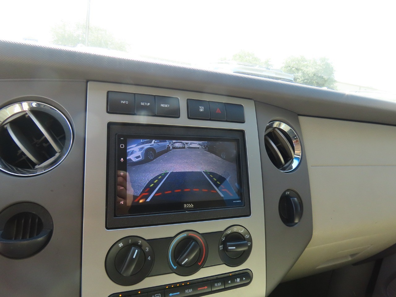 used 2014 Ford Expedition car, priced at $13,999