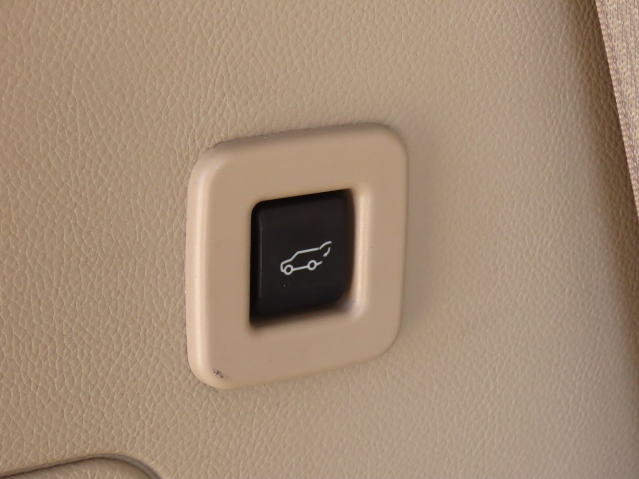 used 2013 Ford Expedition car, priced at $13,999