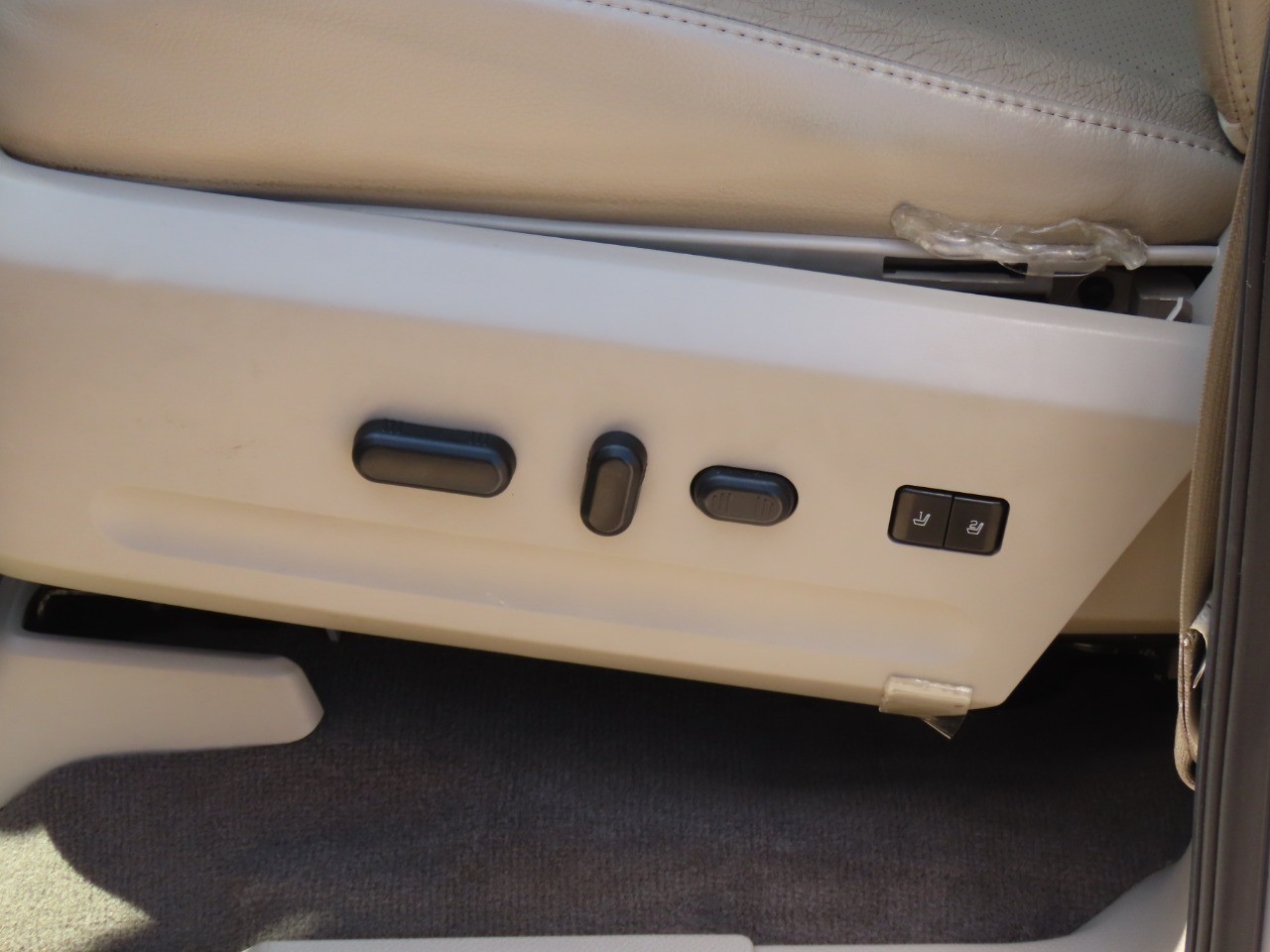 used 2013 Ford Expedition car, priced at $13,999