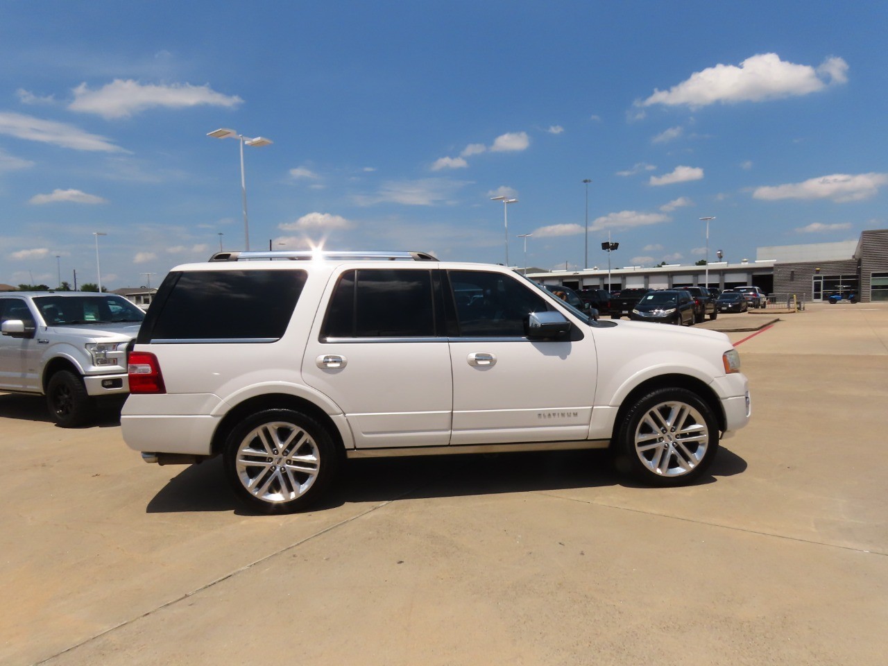 used 2015 Ford Expedition car, priced at $12,999