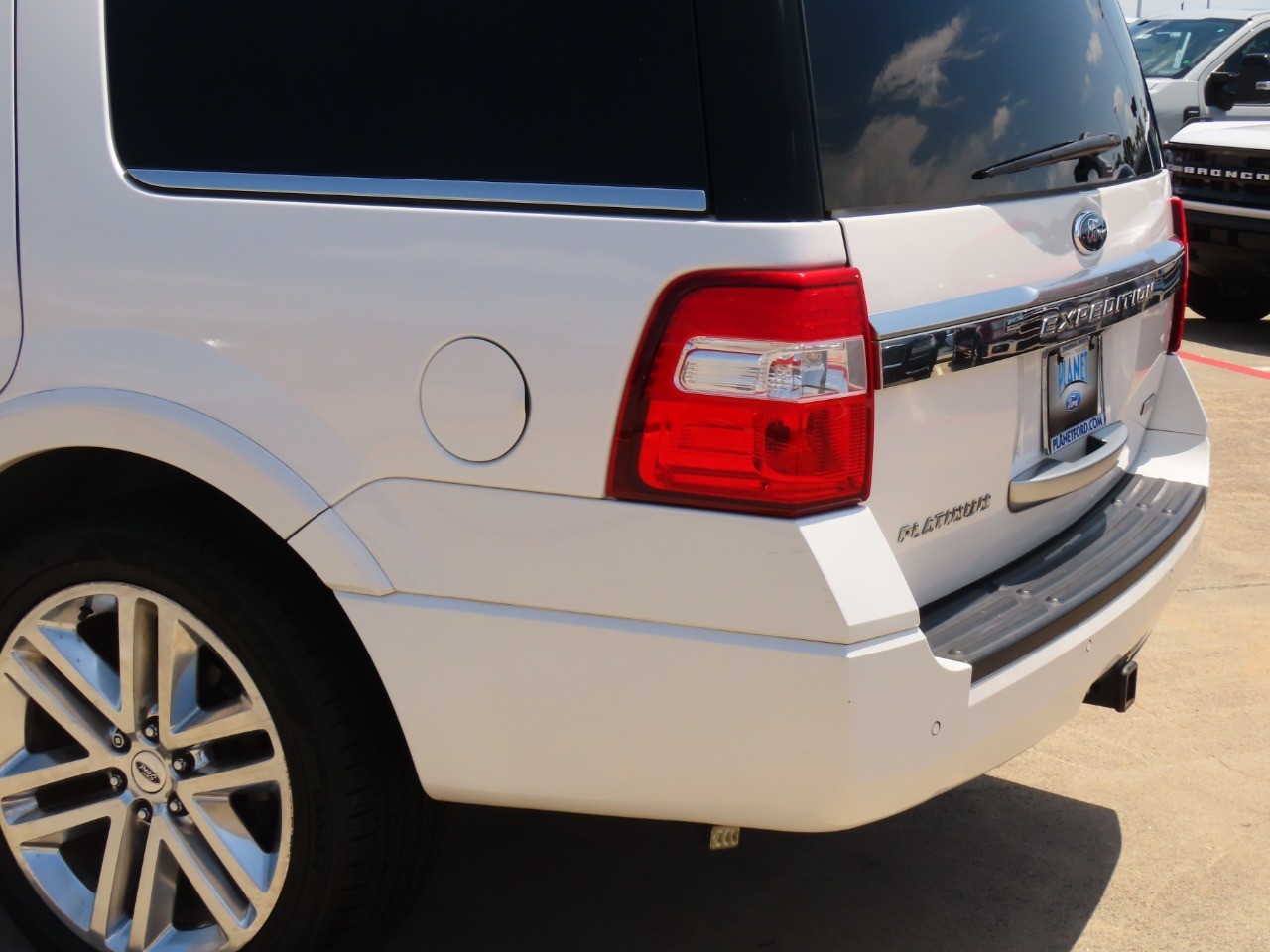 used 2015 Ford Expedition car, priced at $12,999