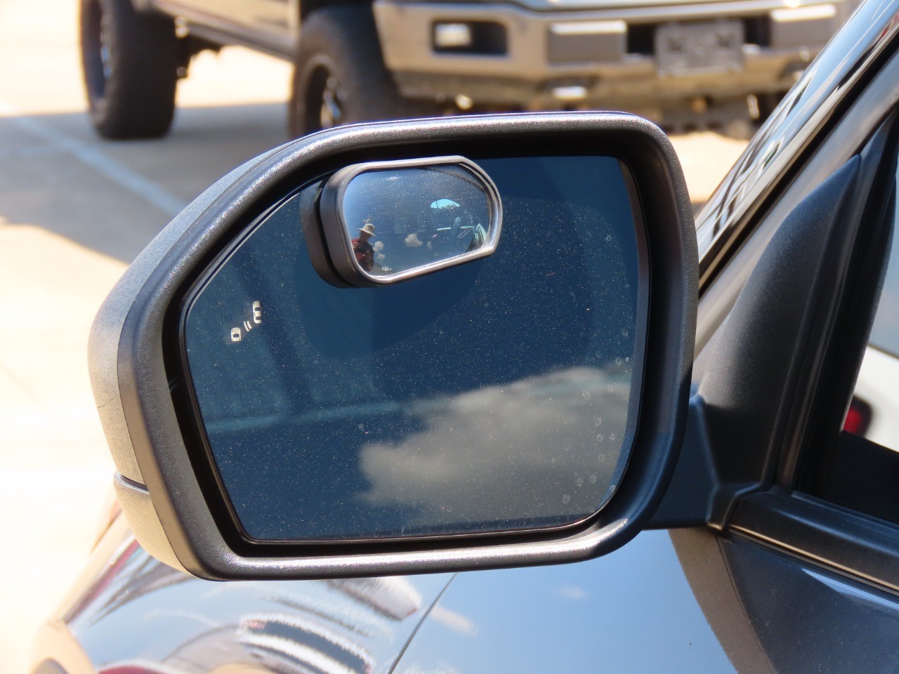 used 2022 Ford Explorer car