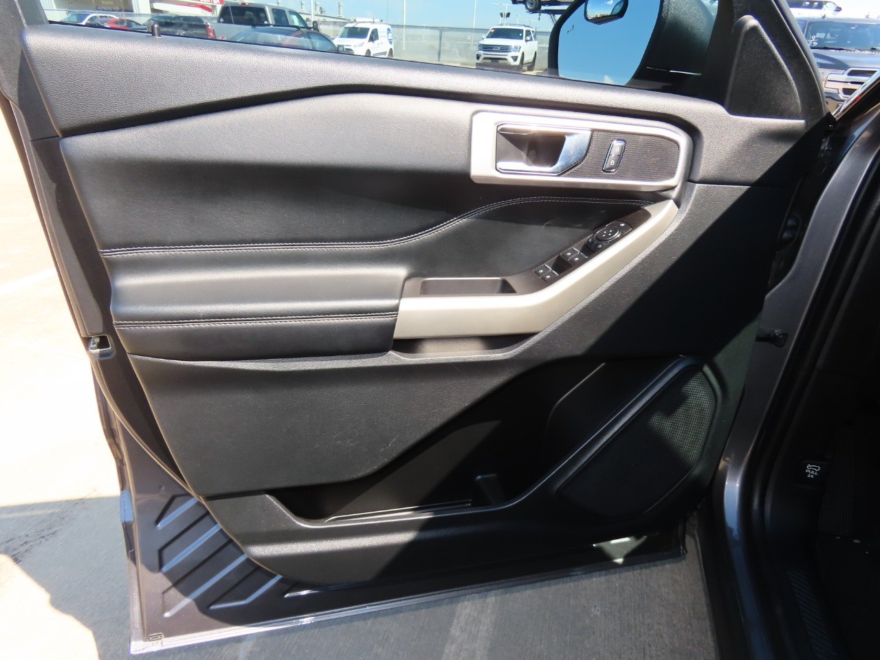 used 2022 Ford Explorer car