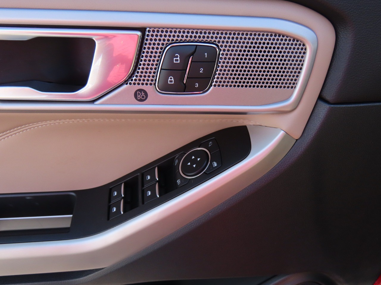 used 2021 Ford Explorer car, priced at $32,999