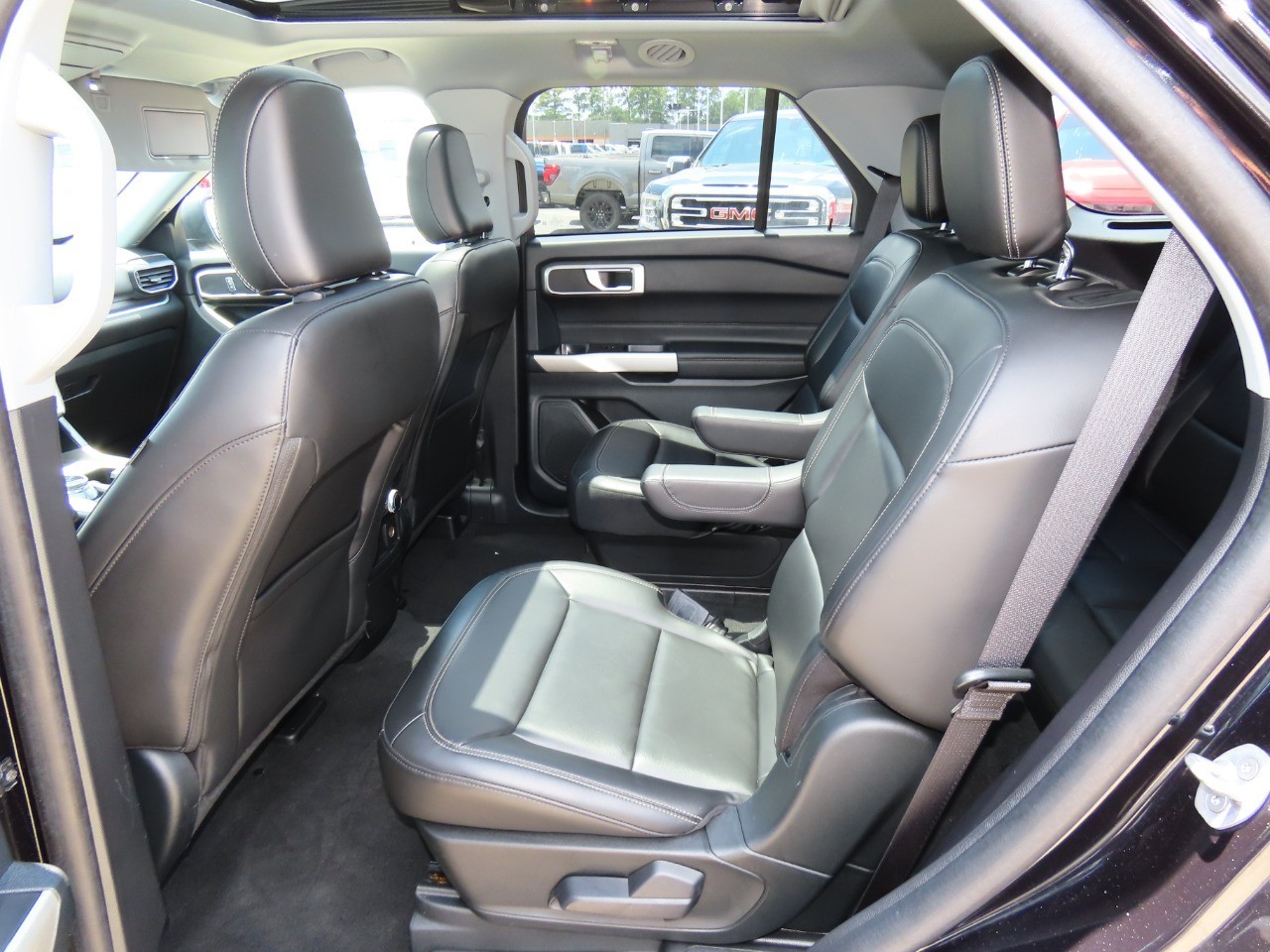 used 2022 Ford Explorer car, priced at $26,999