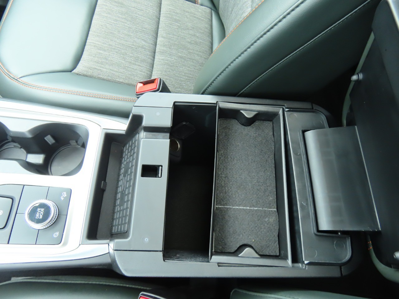 used 2022 Ford Explorer car, priced at $33,999
