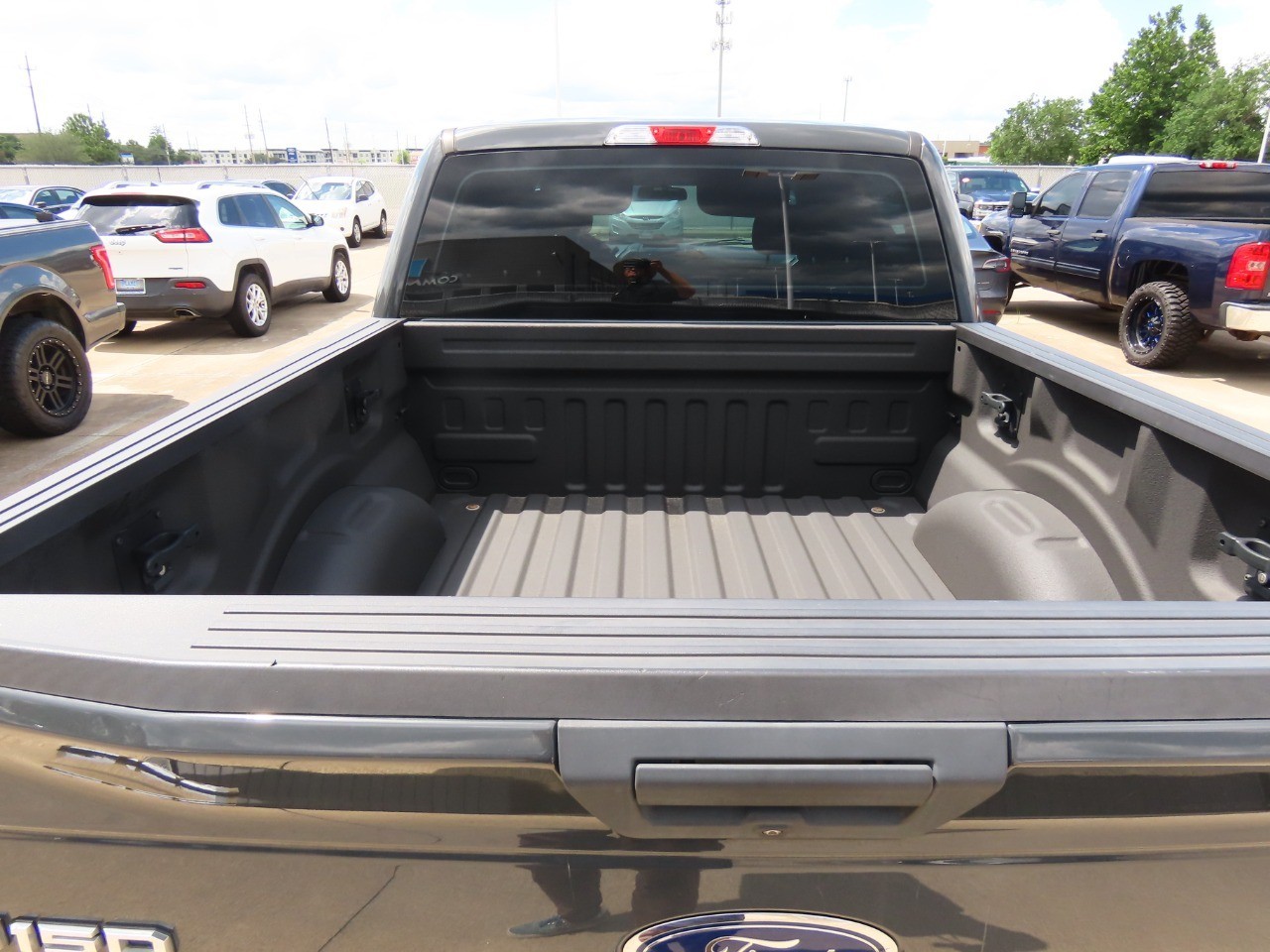 used 2016 Ford F-150 car, priced at $9,999