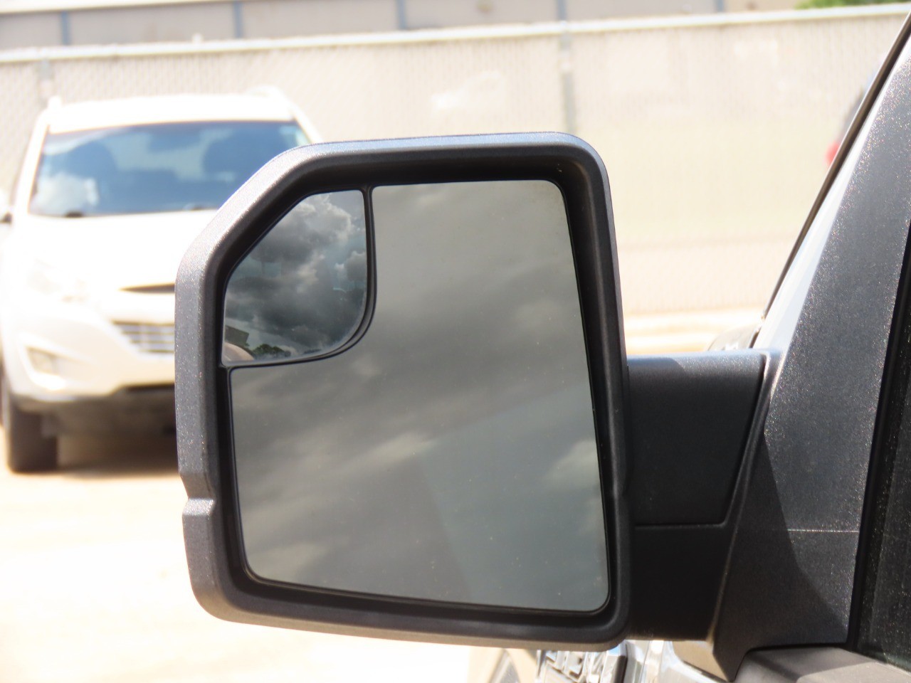 used 2016 Ford F-150 car, priced at $9,999