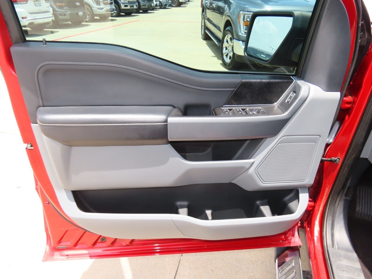 used 2021 Ford F-150 car, priced at $35,999