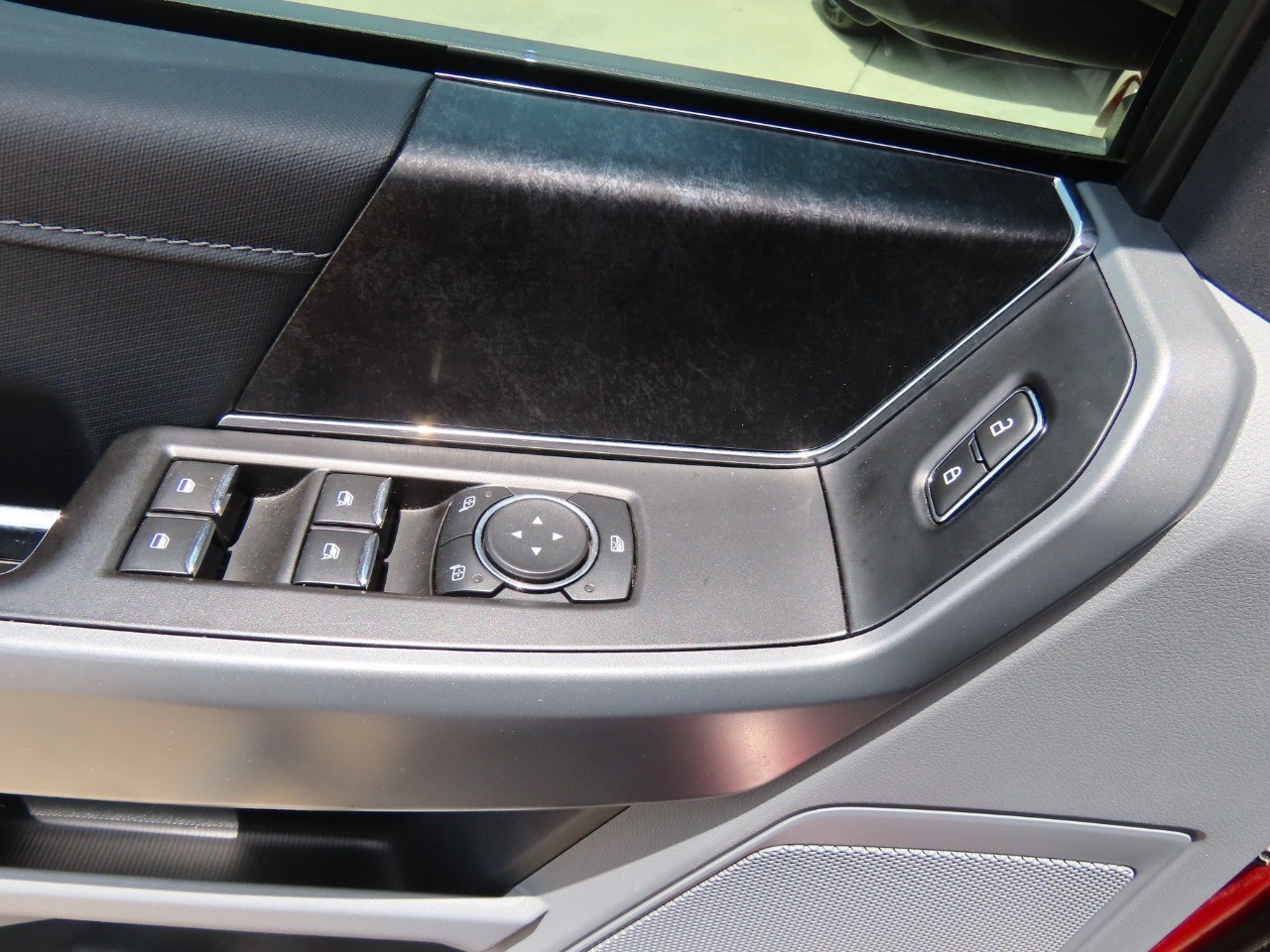 used 2021 Ford F-150 car, priced at $35,999