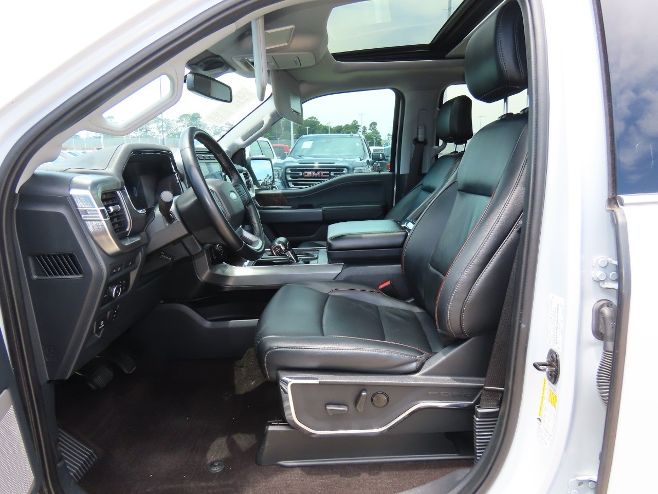 used 2022 Ford F-150 car, priced at $41,999
