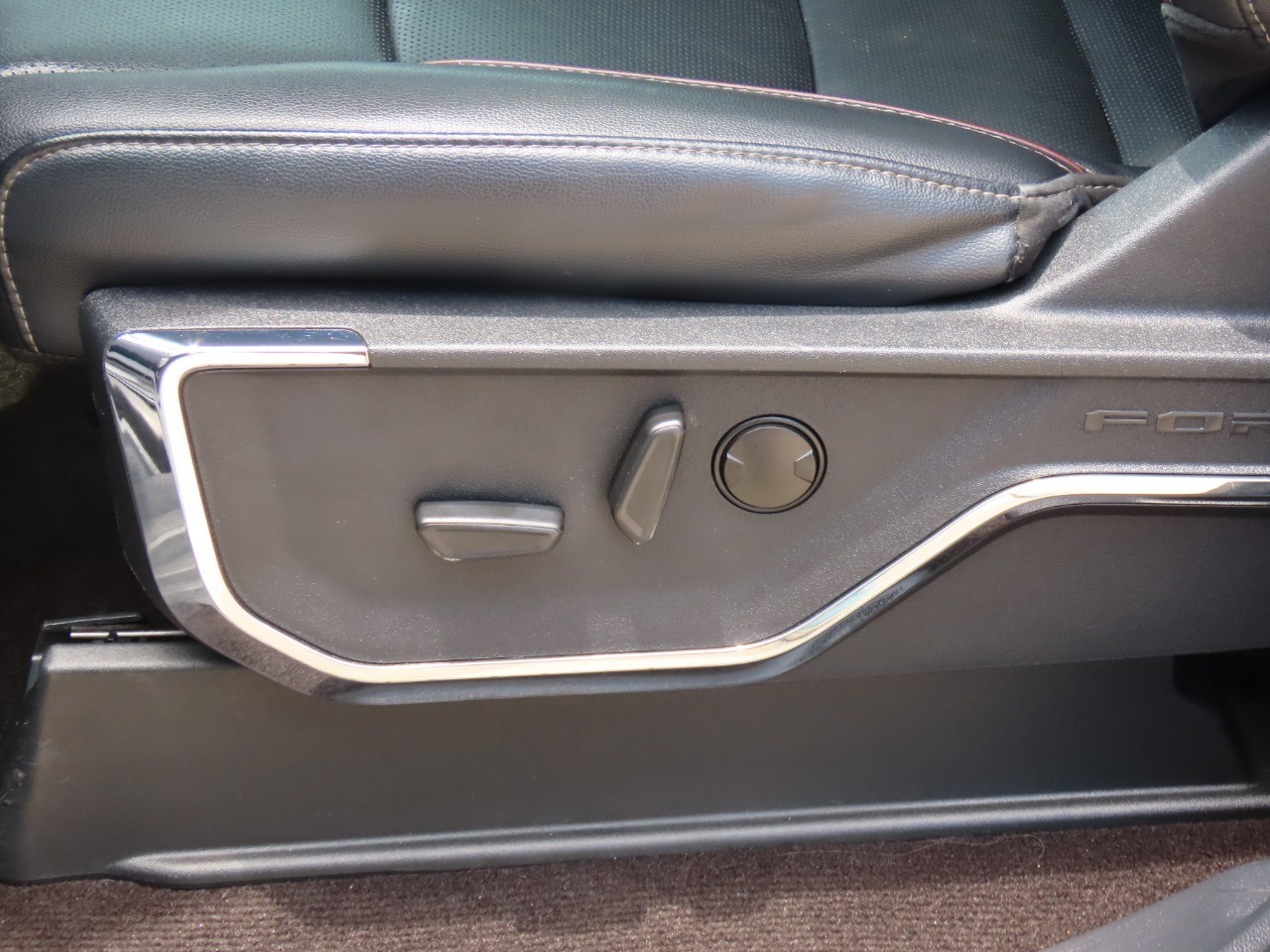 used 2022 Ford F-150 car, priced at $41,999