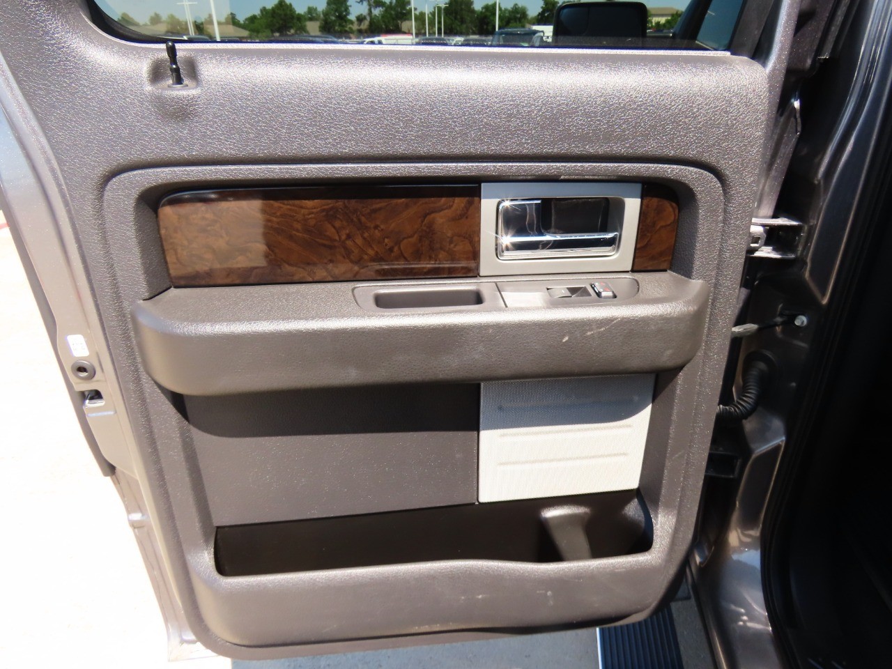 used 2013 Ford F-150 car, priced at $19,999