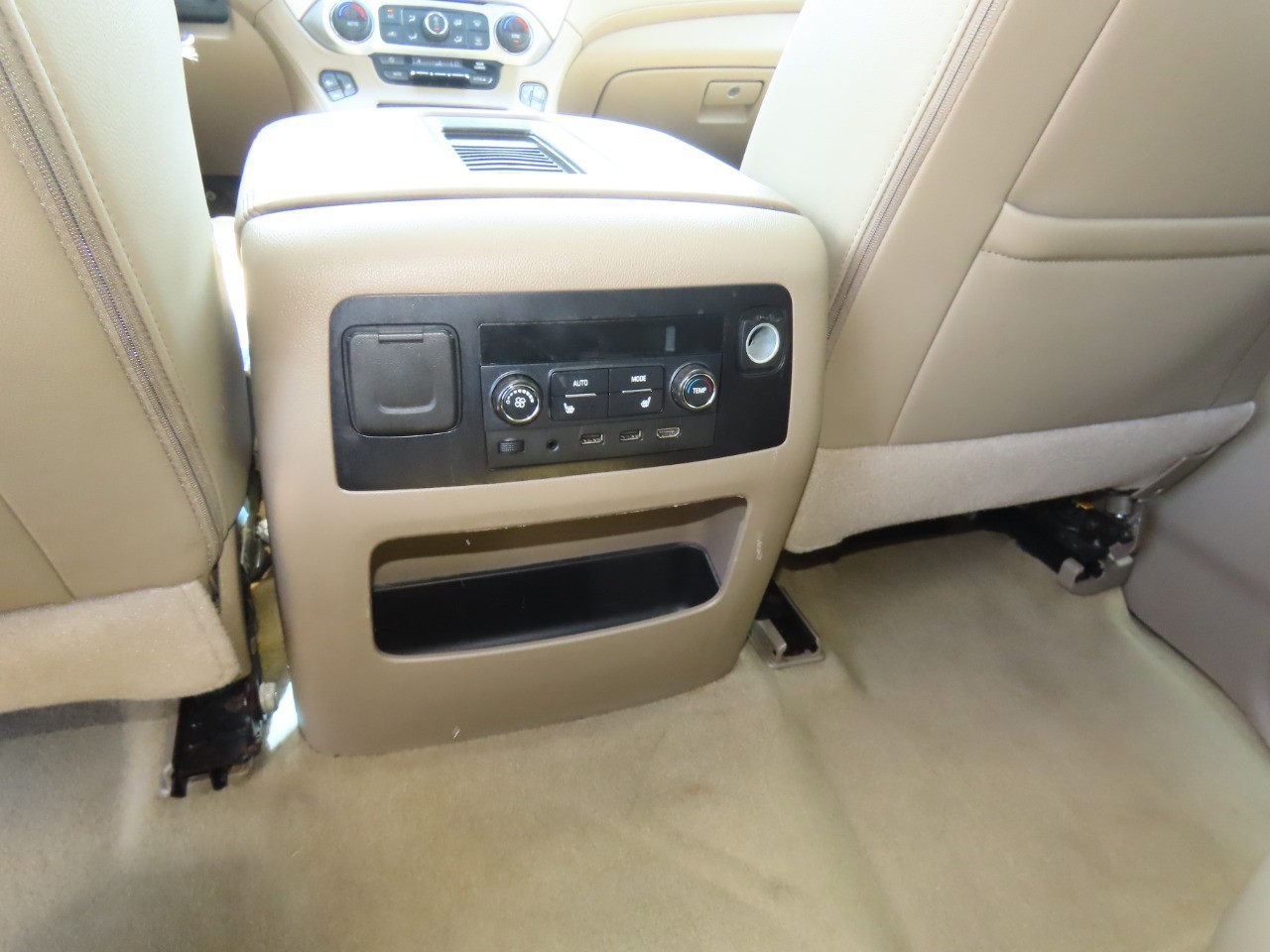 used 2017 GMC Yukon car, priced at $19,999