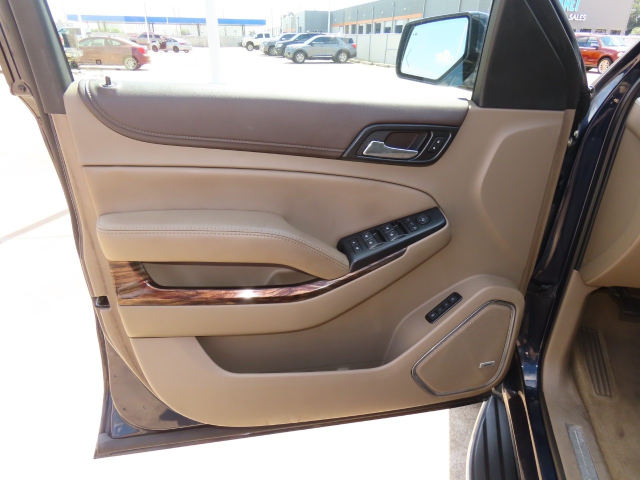 used 2017 GMC Yukon car, priced at $19,999