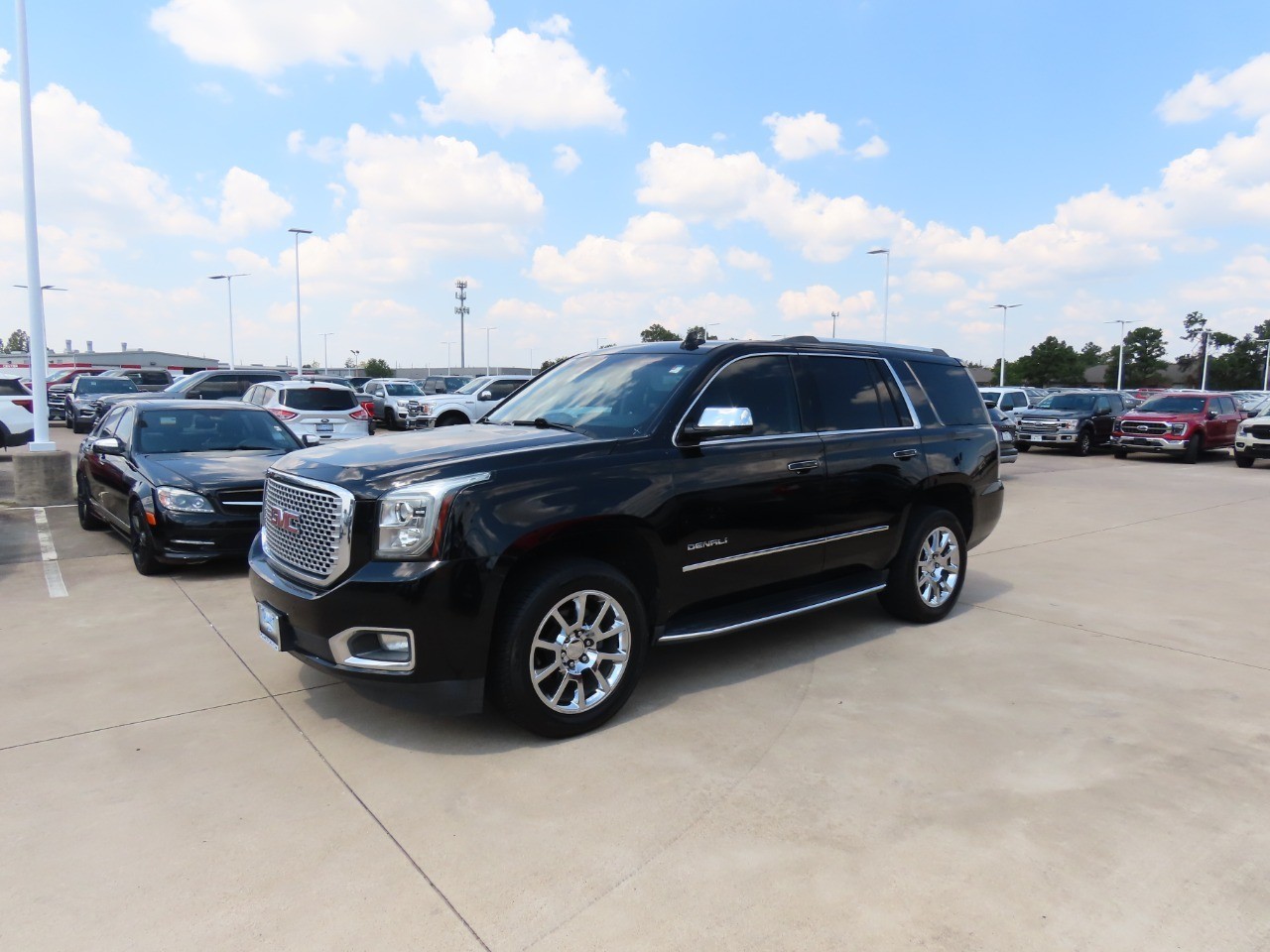 used 2017 GMC Yukon car, priced at $22,999