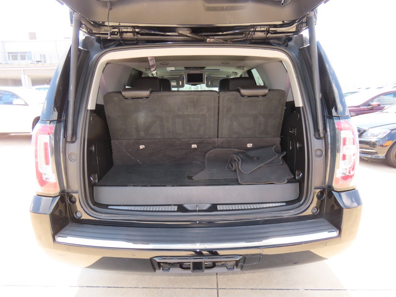 used 2017 GMC Yukon car, priced at $22,999