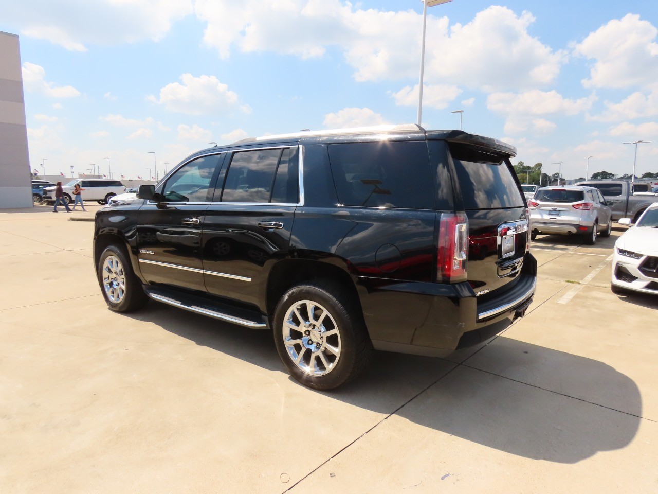 used 2017 GMC Yukon car, priced at $22,999