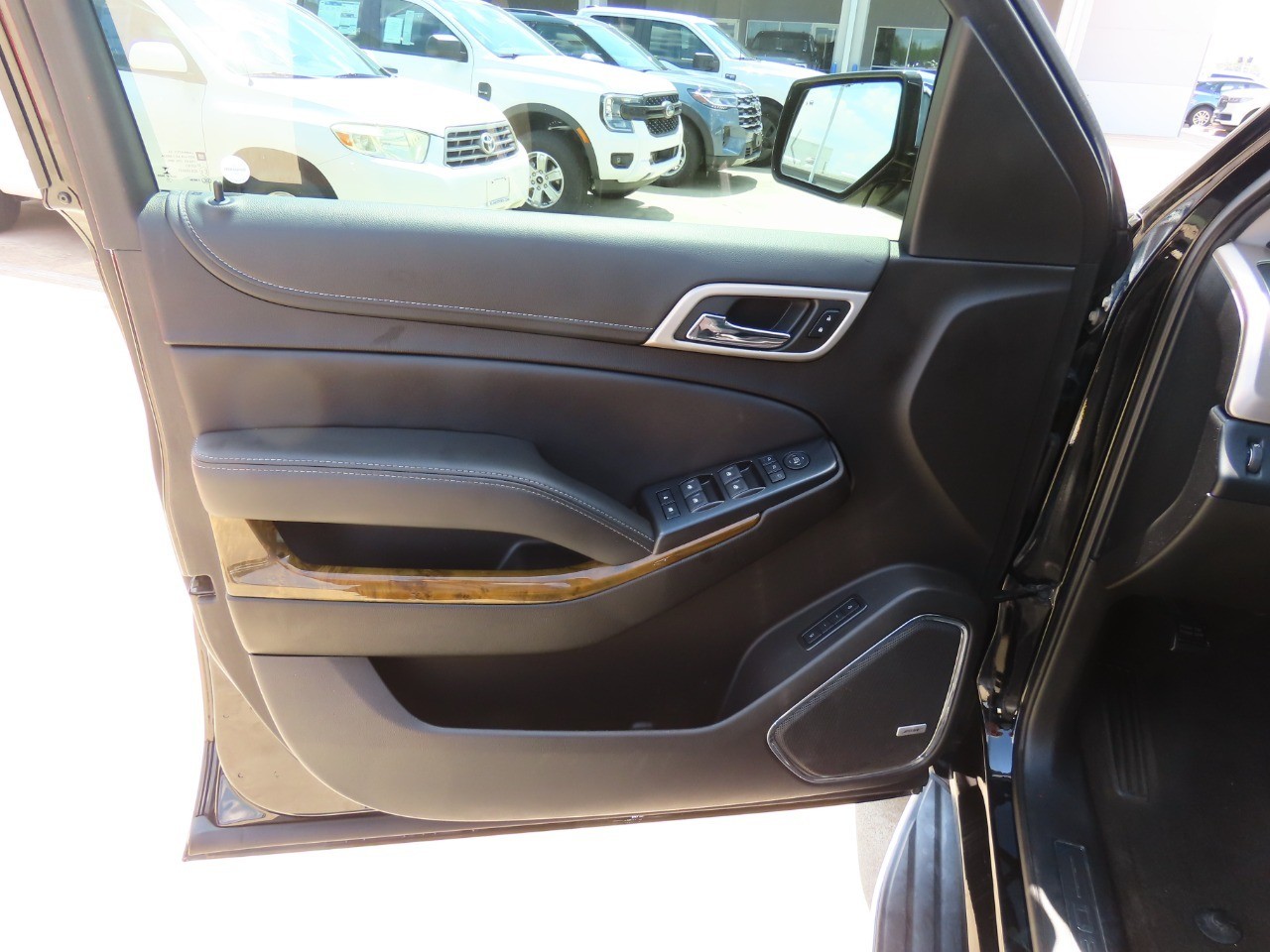 used 2017 GMC Yukon car, priced at $22,999