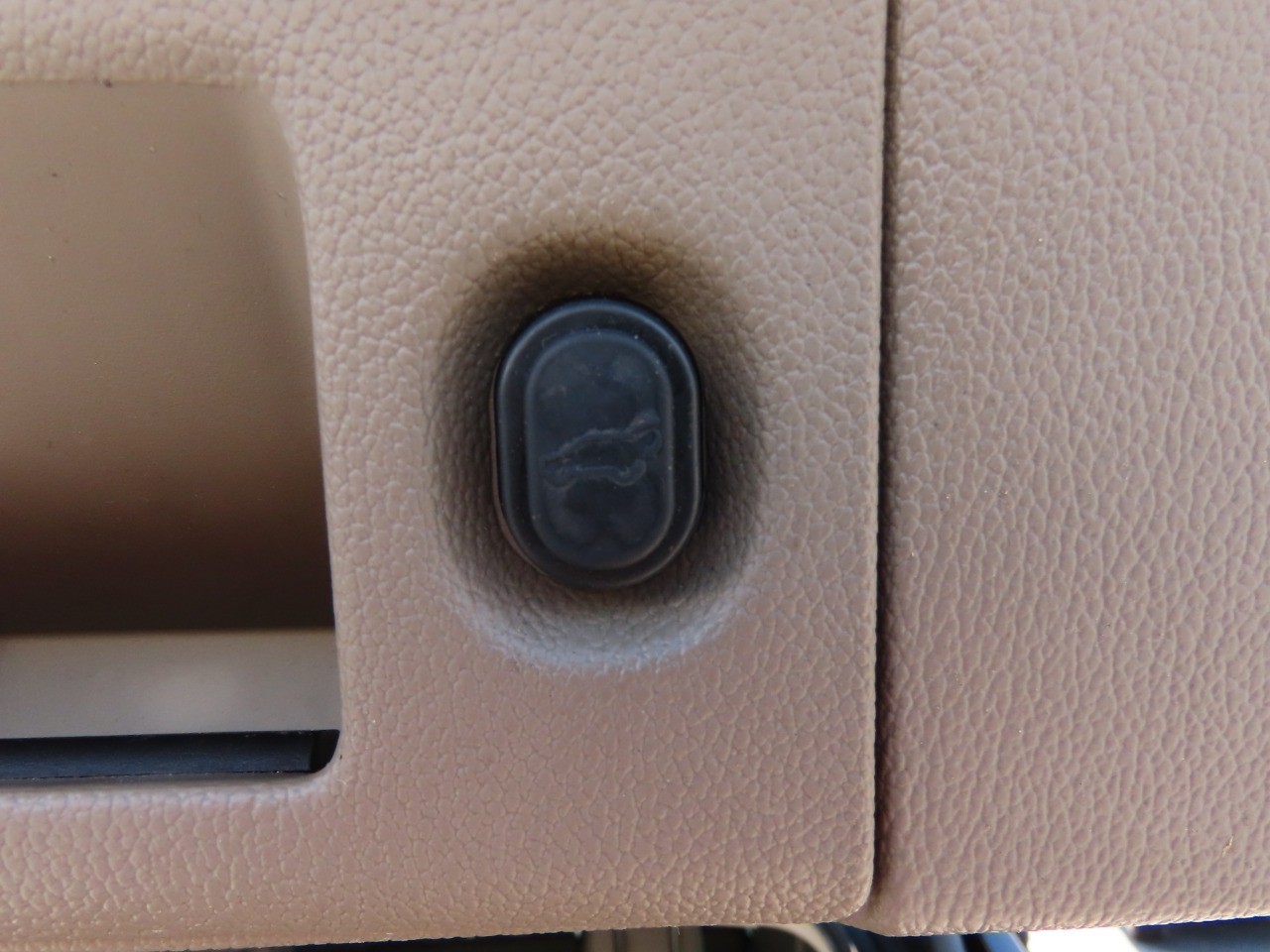 used 2015 GMC Yukon XL car, priced at $18,999