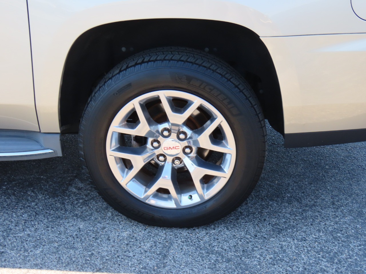 used 2015 GMC Yukon XL car, priced at $18,999