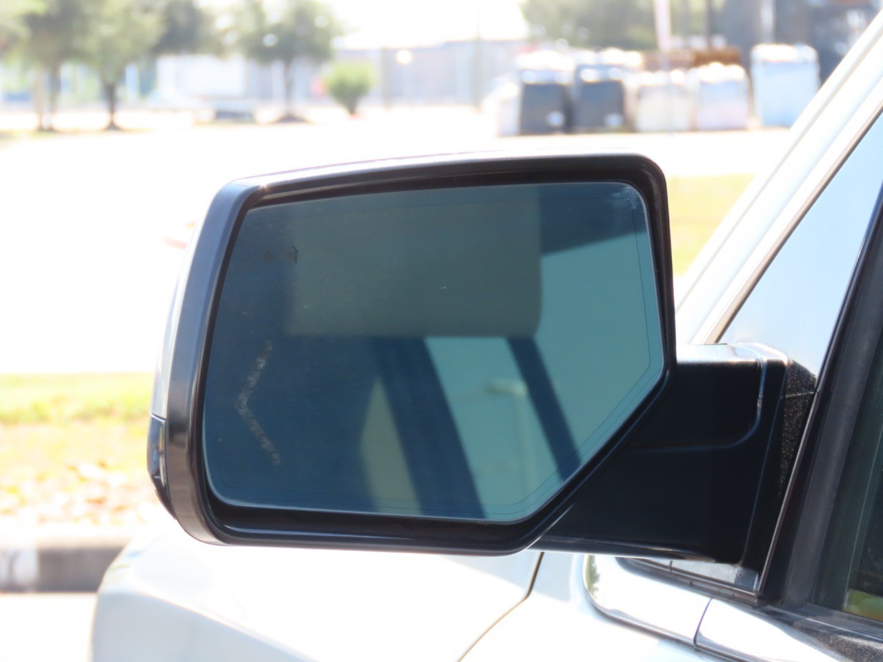used 2015 GMC Yukon XL car, priced at $18,999