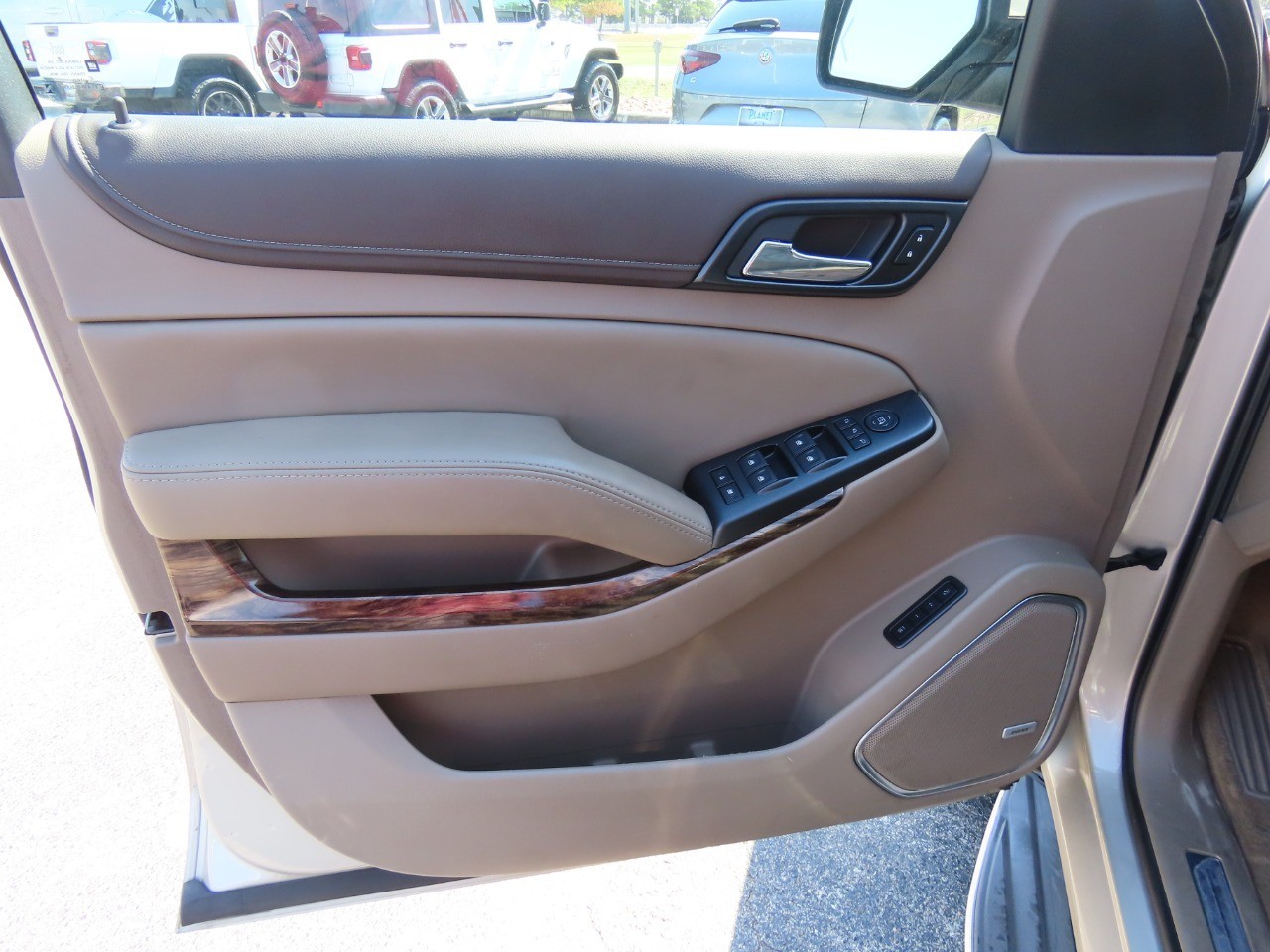 used 2015 GMC Yukon XL car, priced at $18,999