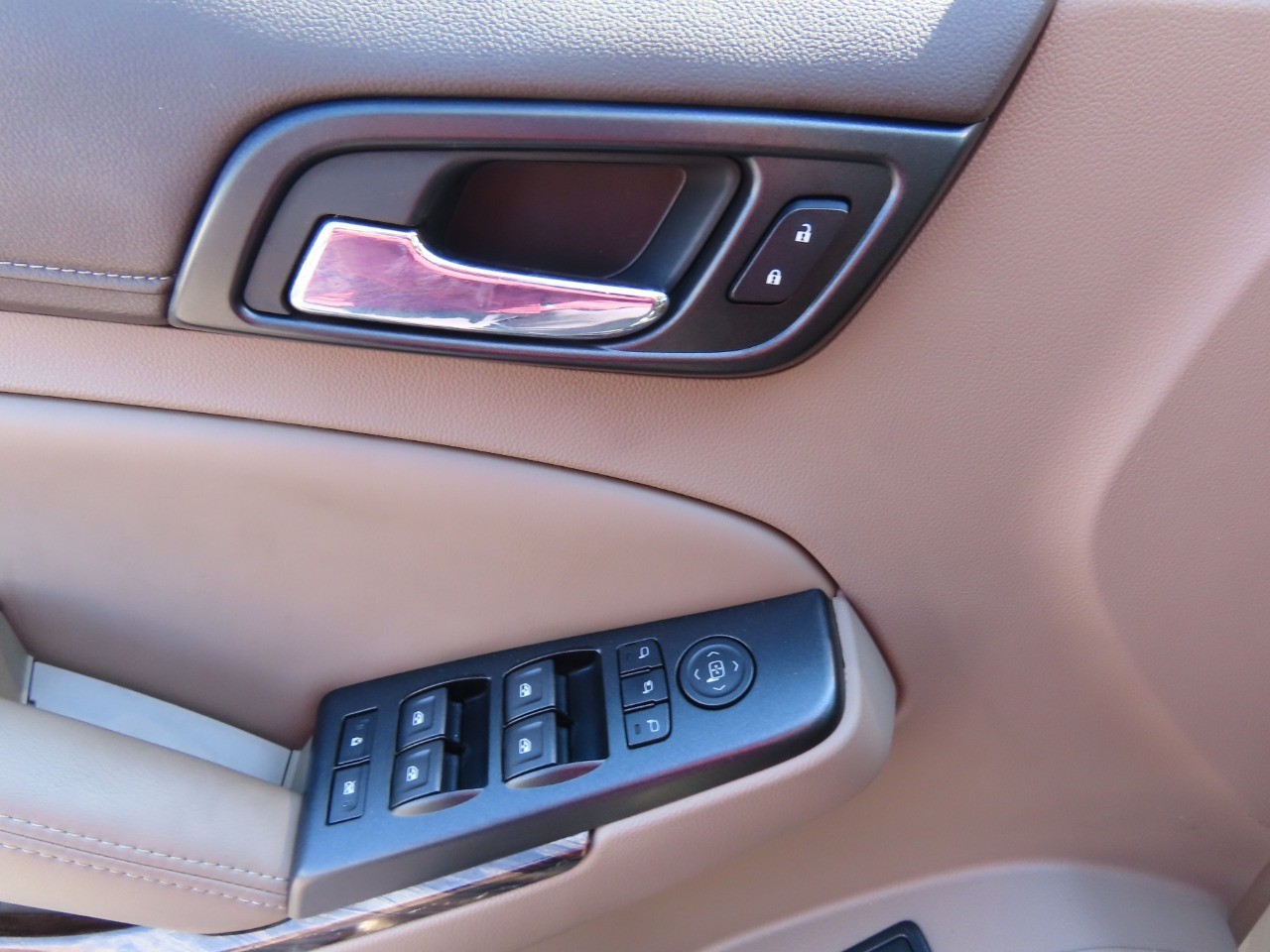 used 2015 GMC Yukon XL car, priced at $18,999