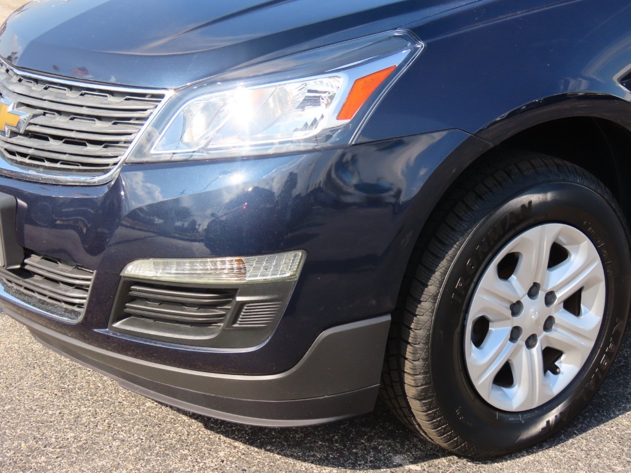 used 2015 Chevrolet Traverse car, priced at $8,999