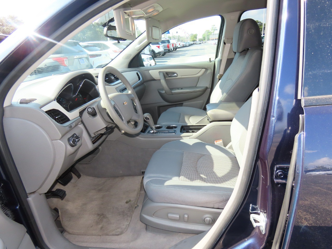 used 2015 Chevrolet Traverse car, priced at $8,999